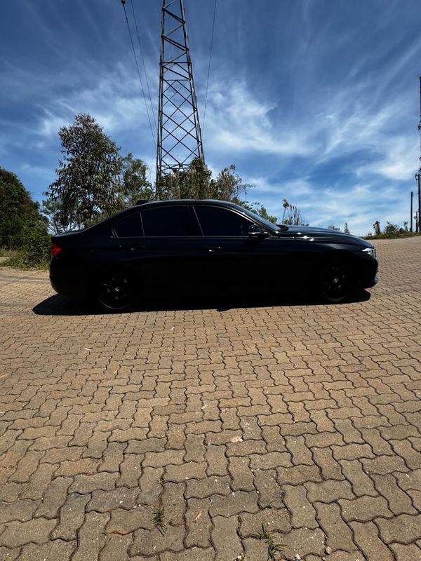 Bmw 320ia 2.0 Tb M Sport Activeflex 16v 2018/2018 COVEL VEICULOS ENCANTADO / Carros no Vale