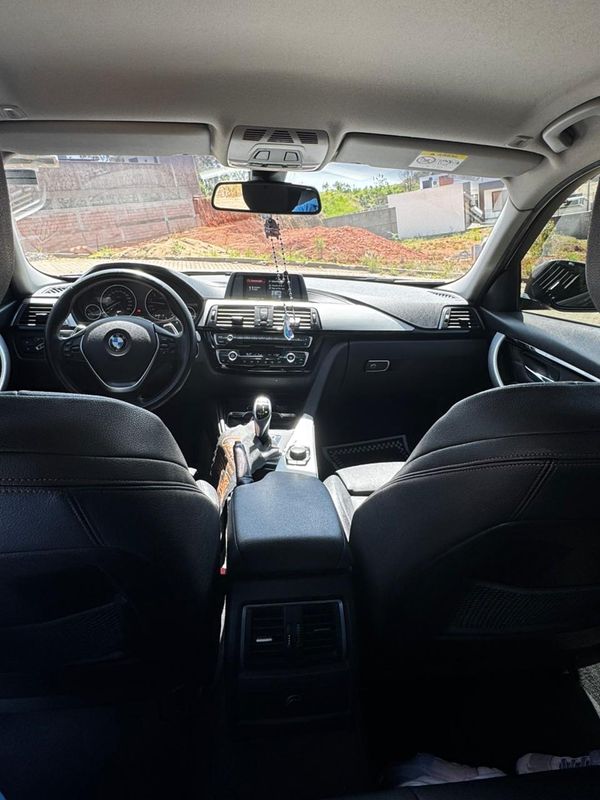 Bmw 320ia 2.0 Tb M Sport Activeflex 16v 2018/2018 COVEL VEICULOS ENCANTADO / Carros no Vale