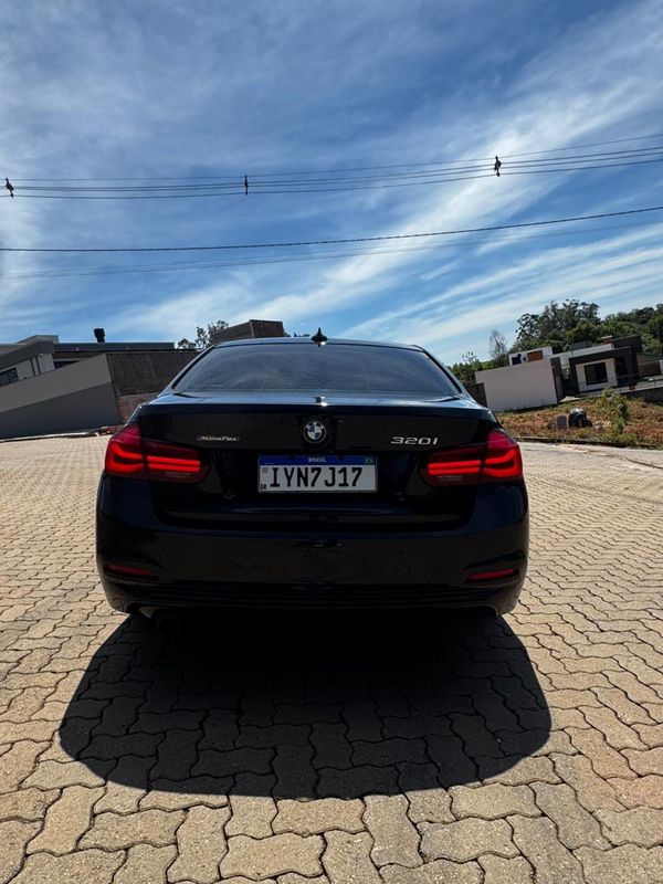 Bmw 320ia 2.0 Tb M Sport Activeflex 16v 2018/2018 COVEL VEICULOS ENCANTADO / Carros no Vale