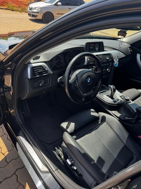 Bmw 320ia 2.0 Tb M Sport Activeflex 16v 2018/2018 COVEL VEICULOS ENCANTADO / Carros no Vale