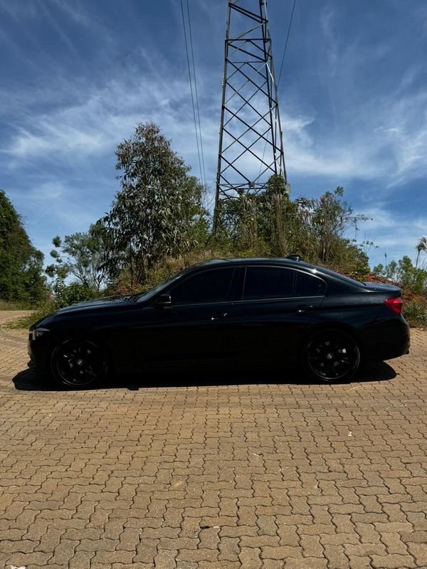 Bmw 320ia 2.0 Tb M Sport Activeflex 16v 2018/2018 COVEL VEICULOS ENCANTADO / Carros no Vale