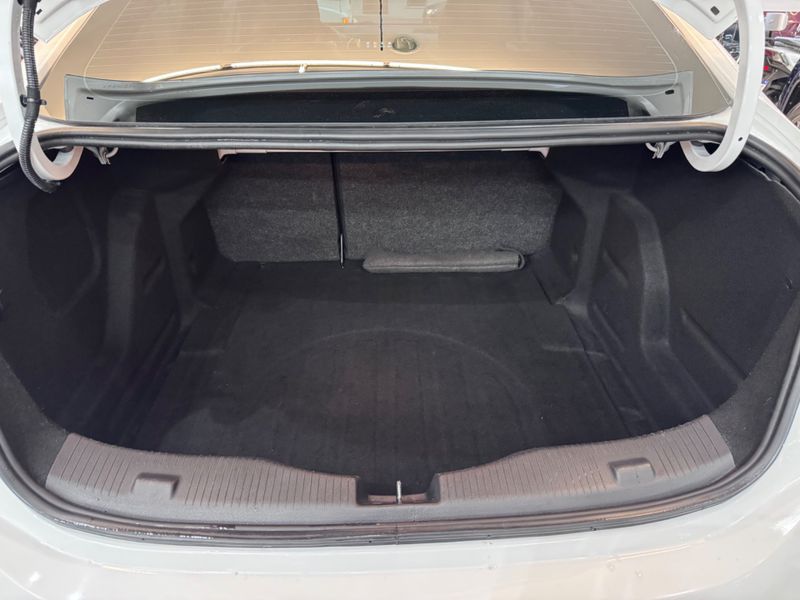 Chevrolet Cruze 1.4 Turbo Lt 16v 2022/2023 COVEL VEICULOS ENCANTADO / Carros no Vale Chevrolet Cruze 1.4 Turbo Lt 16v 2022/2023 COVEL VEICULOS ENCANTADO / Carros no Vale