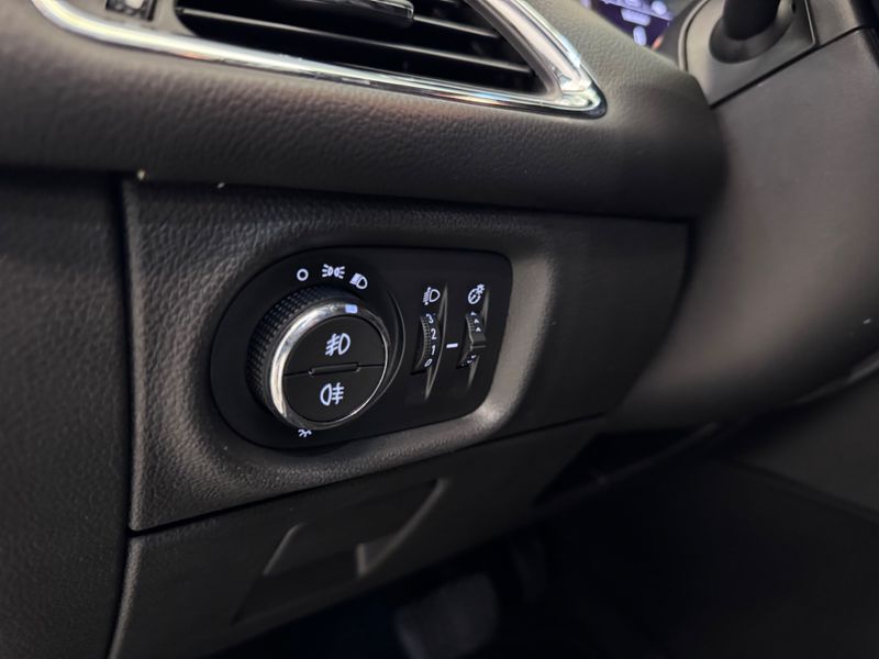 Chevrolet Cruze 1.4 Turbo Lt 16v 2022/2023 COVEL VEICULOS ENCANTADO / Carros no Vale Chevrolet Cruze 1.4 Turbo Lt 16v 2022/2023 COVEL VEICULOS ENCANTADO / Carros no Vale