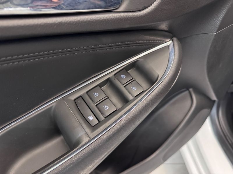 Chevrolet Cruze 1.4 Turbo Lt 16v 2022/2023 COVEL VEICULOS ENCANTADO / Carros no Vale Chevrolet Cruze 1.4 Turbo Lt 16v 2022/2023 COVEL VEICULOS ENCANTADO / Carros no Vale