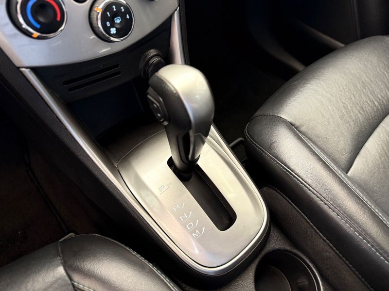 Chevrolet Tracker 1.8 Mpfi Ltz 4×2 16v 2015/2015 COVEL VEICULOS ENCANTADO / Carros no Vale