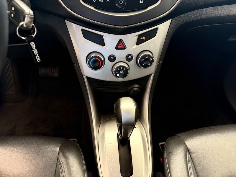 Chevrolet Tracker 1.8 Mpfi Ltz 4×2 16v 2015/2015 COVEL VEICULOS ENCANTADO / Carros no Vale