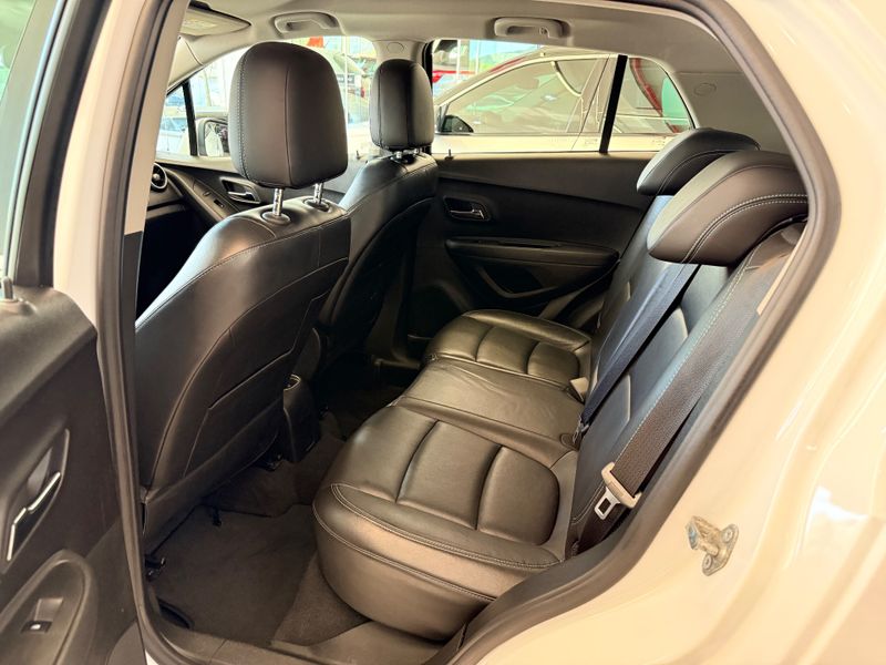 Chevrolet Tracker 1.8 Mpfi Ltz 4×2 16v 2015/2015 COVEL VEICULOS ENCANTADO / Carros no Vale