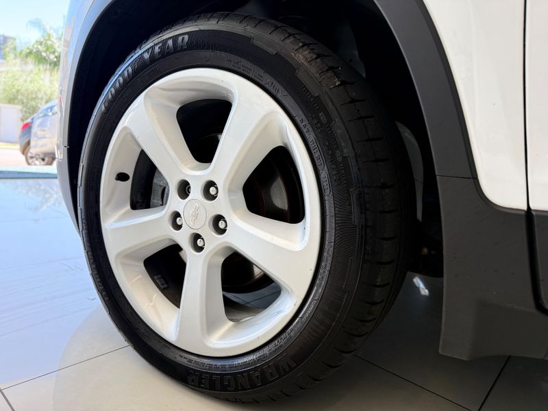 Chevrolet Tracker 1.8 Mpfi Ltz 4×2 16v 2015/2015 COVEL VEICULOS ENCANTADO / Carros no Vale