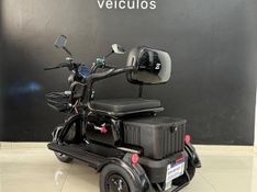 Conduzza Triciclo Sydney 2025/2025 COVEL VEICULOS ENCANTADO / Carros no Vale