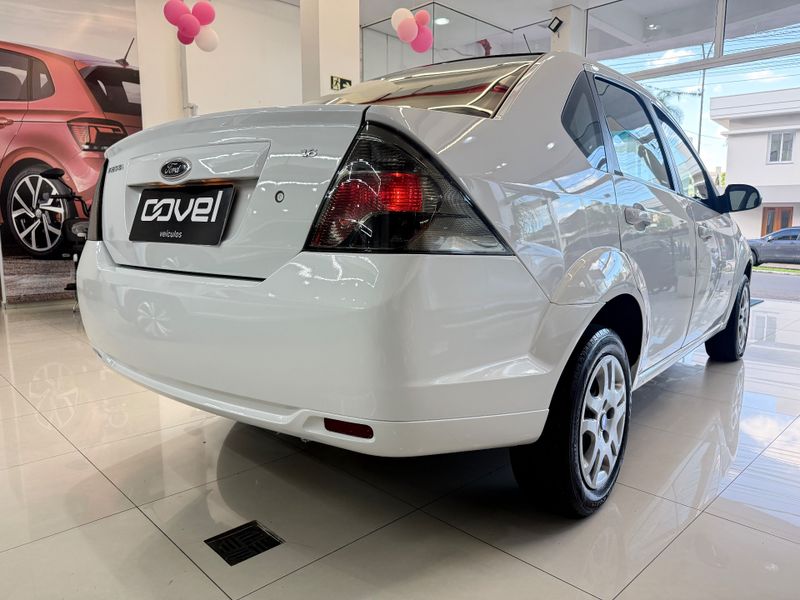 Ford Fiesta Sedan1.6flex 2012/2012 COVEL VEICULOS ENCANTADO / Carros no Vale