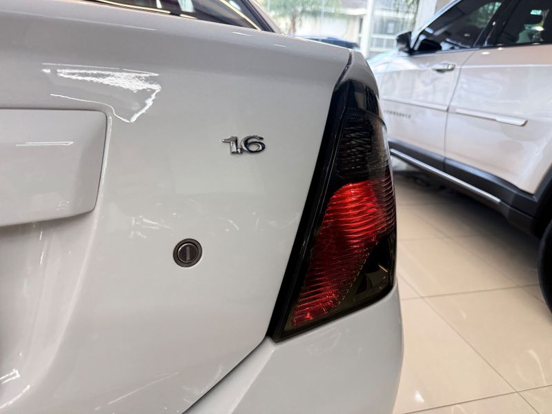 Ford Fiesta Sedan1.6flex 2012/2012 COVEL VEICULOS ENCANTADO / Carros no Vale