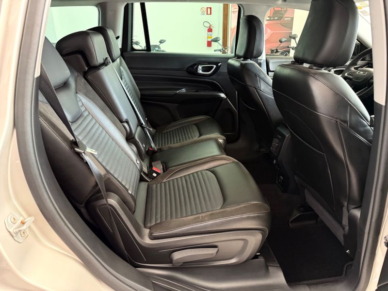 Jeep Commander Limited Td380 4×4 Turbo 2022/2022 COVEL VEICULOS ENCANTADO / Carros no Vale