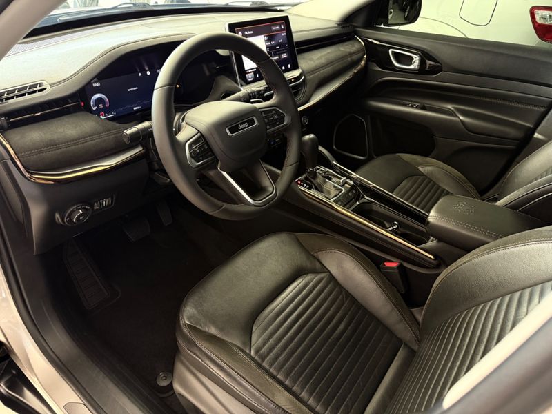 Jeep Commander Limited Td380 4×4 Turbo 2022/2022 COVEL VEICULOS ENCANTADO / Carros no Vale