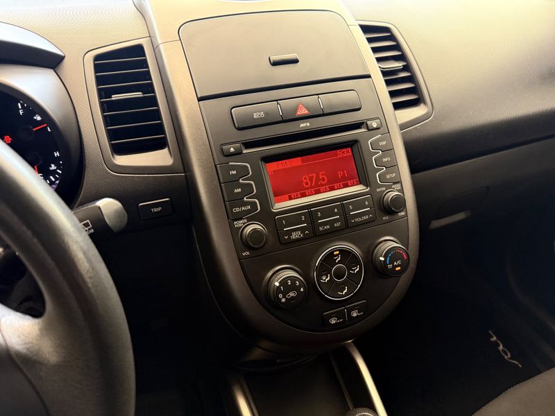 Kia Soul Ex 1.6 Ff 2012/2012 COVEL VEICULOS ENCANTADO / Carros no Vale