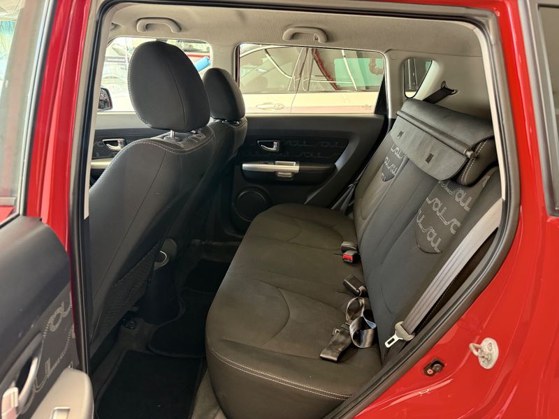 Kia Soul Ex 1.6 Ff 2012/2012 COVEL VEICULOS ENCANTADO / Carros no Vale