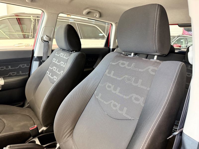 Kia Soul Ex 1.6 Ff 2012/2012 COVEL VEICULOS ENCANTADO / Carros no Vale