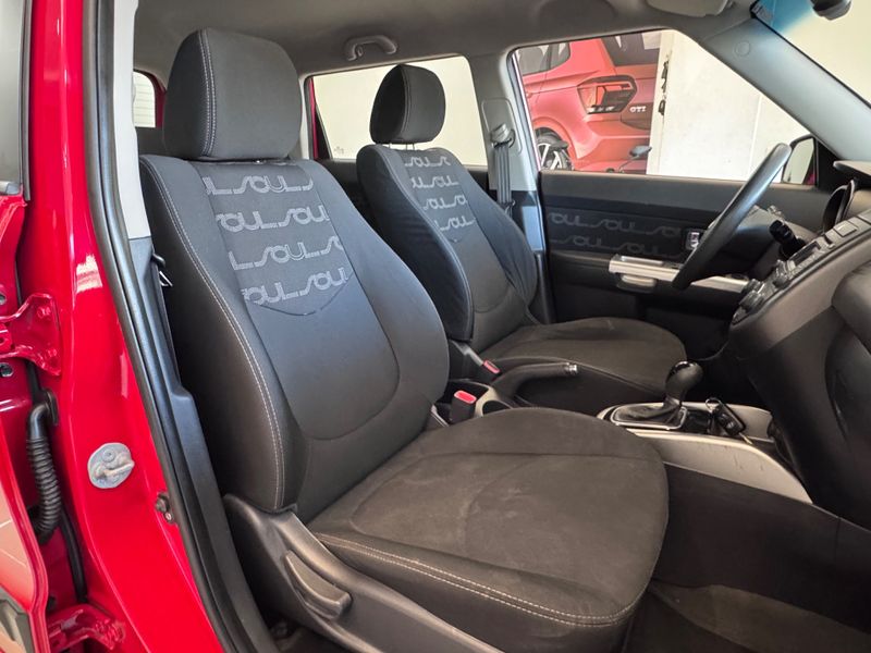 Kia Soul Ex 1.6 Ff 2012/2012 COVEL VEICULOS ENCANTADO / Carros no Vale