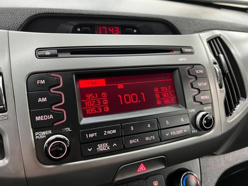 Kia Sportage 2.0 Lx 4×2 16v 2014/2015 COVEL VEICULOS ENCANTADO / Carros no Vale Kia Sportage 2.0 Lx 4×2 16v 2014/2015 COVEL VEICULOS ENCANTADO / Carros no Vale