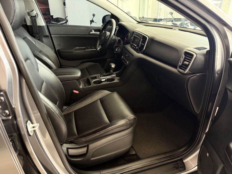 Kia Sportage 2.0 Lx 4×2 16v 2016/2017 COVEL VEICULOS ENCANTADO / Carros no Vale Kia Sportage 2.0 Lx 4×2 16v 2016/2017 COVEL VEICULOS ENCANTADO / Carros no Vale