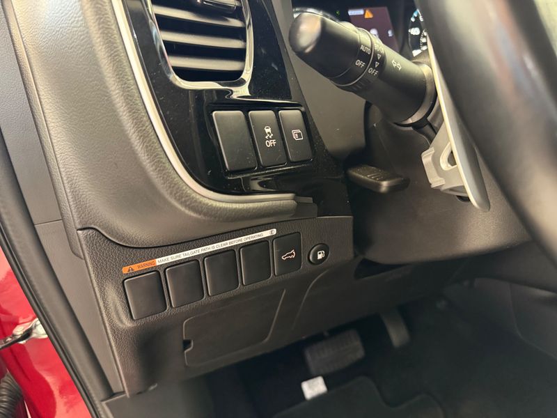 Mitsubishi Outlander Phev Hybrid 2.0 16v 4×4 2017/2018 COVEL VEICULOS ENCANTADO / Carros no Vale