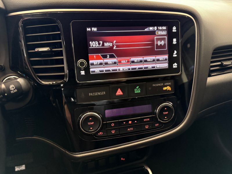 Mitsubishi Outlander Phev Hybrid 2.0 16v 4×4 2017/2018 COVEL VEICULOS ENCANTADO / Carros no Vale