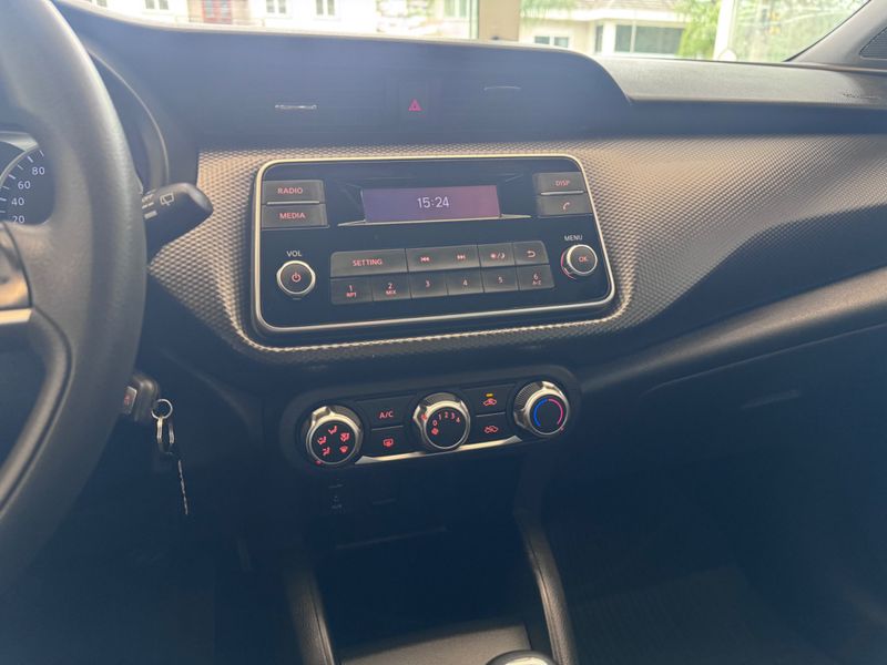 Nissan Kicks 1.6 16v Flexstart S 2018/2019 COVEL VEICULOS ENCANTADO / Carros no Vale Nissan Kicks 1.6 16v Flexstart S 2018/2019 COVEL VEICULOS ENCANTADO / Carros no Vale