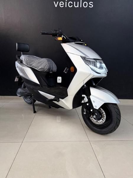 Nxt E-kay 2025/2025 COVEL VEICULOS ENCANTADO / Carros no Vale