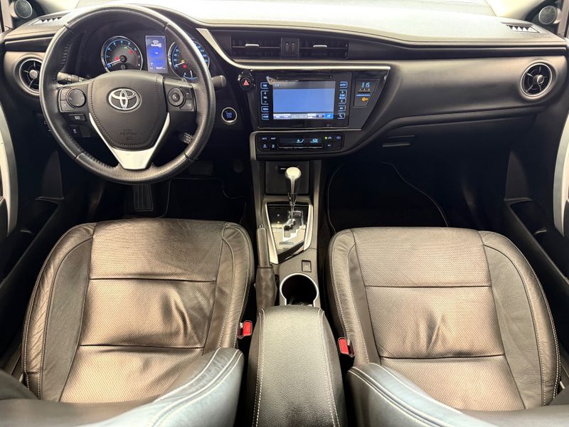 Toyota Corolla Xei 2.0 16v 2018/2019 COVEL VEICULOS ENCANTADO / Carros no Vale Toyota Corolla Xei 2.0 16v 2018/2019 COVEL VEICULOS ENCANTADO / Carros no Vale
