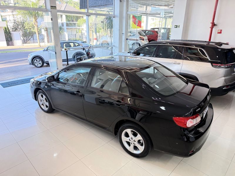 Toyota Corolla Xei 2.0 2013/2014 COVEL VEICULOS ENCANTADO / Carros no Vale