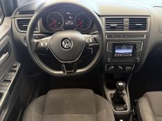 Volkswagen Fox Run 1.6 8v 2017/2017 COVEL VEICULOS ENCANTADO / Carros no Vale