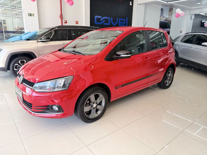 Volkswagen Fox Run 1.6 8v 2017/2017 COVEL VEICULOS ENCANTADO / Carros no Vale