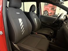 Volkswagen Fox Run 1.6 8v 2017/2017 COVEL VEICULOS ENCANTADO / Carros no Vale