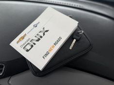 CHEVROLET ONIX HATCH LT 1.0 MT6 2019 SÓ MOTOS E AUTOMÓVEIS SANTA CRUZ DO SUL / Carros no Vale