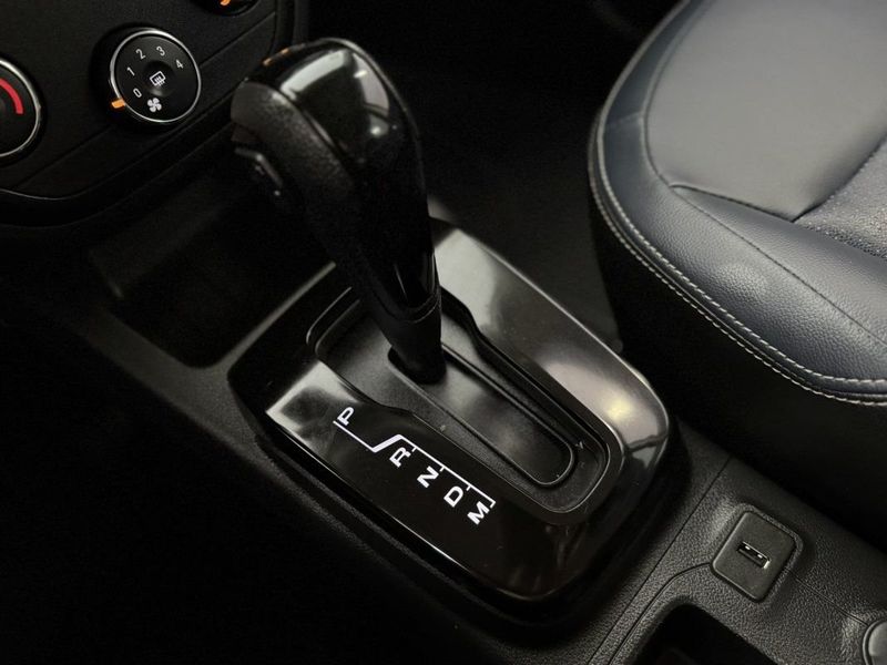 CHEVROLET SPIN PREMIER 1.8 AT6 2023 SÓ MOTOS E AUTOMÓVEIS SANTA CRUZ DO SUL / Carros no Vale CHEVROLET SPIN PREMIER 1.8 AT6 2023 SÓ MOTOS E AUTOMÓVEIS SANTA CRUZ DO SUL / Carros no Vale