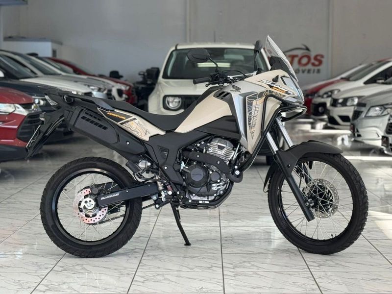 Honda SAHARA 300 ADVENTURE ABS 2025 SÓ MOTOS E AUTOMÓVEIS SANTA CRUZ DO SUL / Carros no Vale