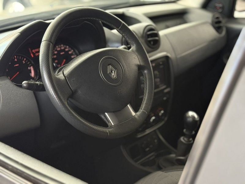 Renault DUSTER TECHROAD 2.0 MT6 2013 SÓ MOTOS E AUTOMÓVEIS SANTA CRUZ DO SUL / Carros no Vale