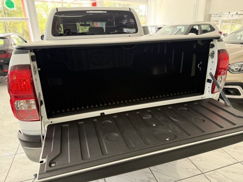 Toyota HILUX CD 2.8 TURBO 4X4 AT6 2024 SÓ MOTOS E AUTOMÓVEIS SANTA CRUZ DO SUL / Carros no Vale