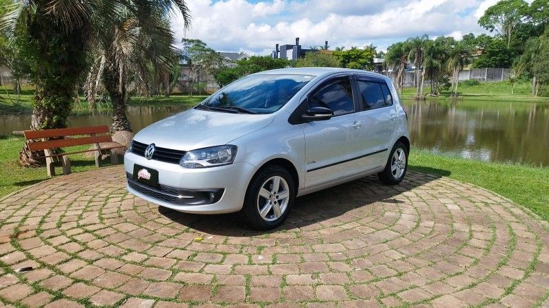 Volkswagen FOX SILVER 1.0 2012 GRASSI VEÍCULOS LAJEADO / Carros no Vale