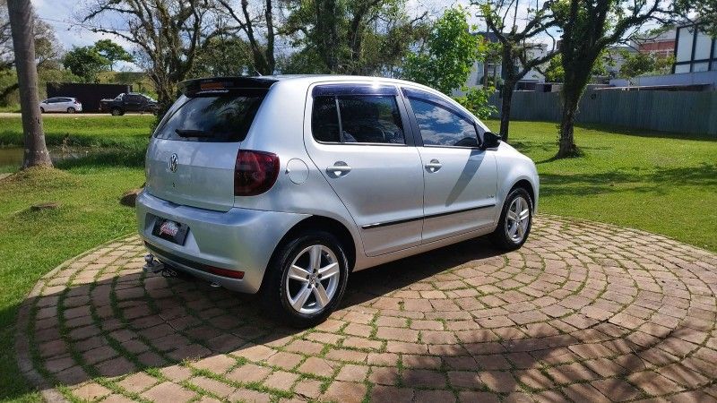 Volkswagen FOX SILVER 1.0 2012 GRASSI VEÍCULOS LAJEADO / Carros no Vale