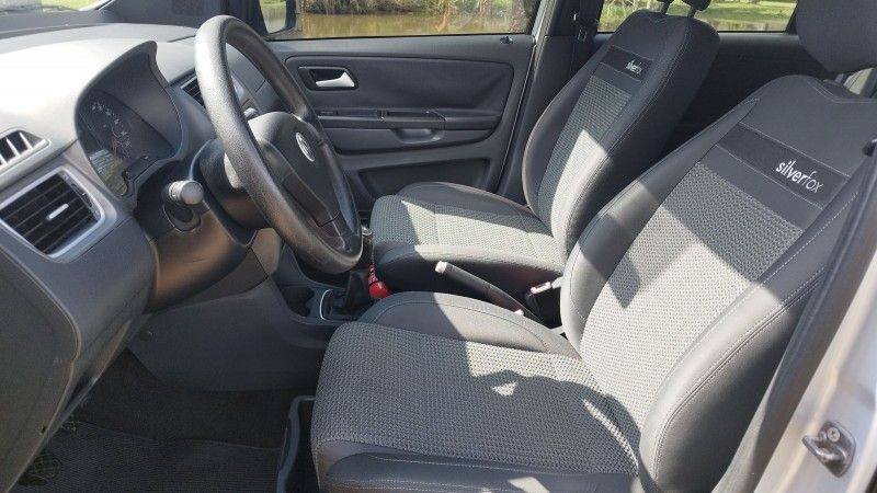 Volkswagen FOX SILVER 1.0 2012 GRASSI VEÍCULOS LAJEADO / Carros no Vale