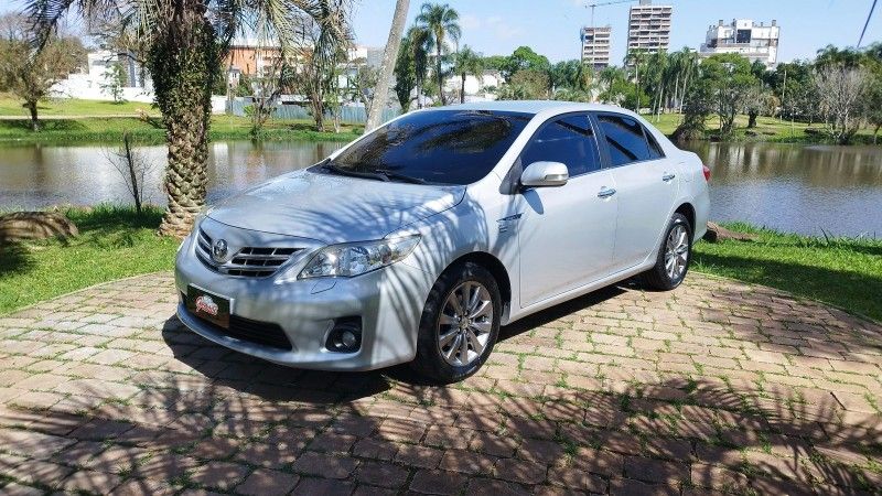 Toyota COROLLA ALTIS 2.0 2012 GRASSI VEÍCULOS LAJEADO / Carros no Vale
