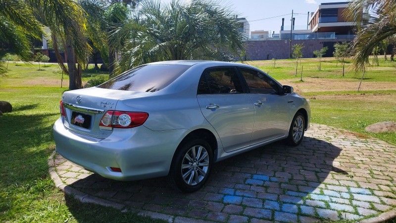 Toyota COROLLA ALTIS 2.0 2012 GRASSI VEÍCULOS LAJEADO / Carros no Vale