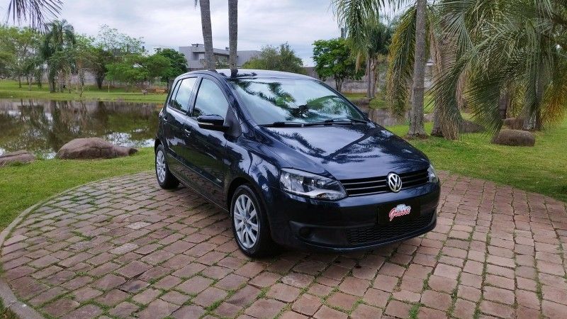 Volkswagen FOX TREND 1.0 2012 GRASSI VEÍCULOS LAJEADO / Carros no Vale