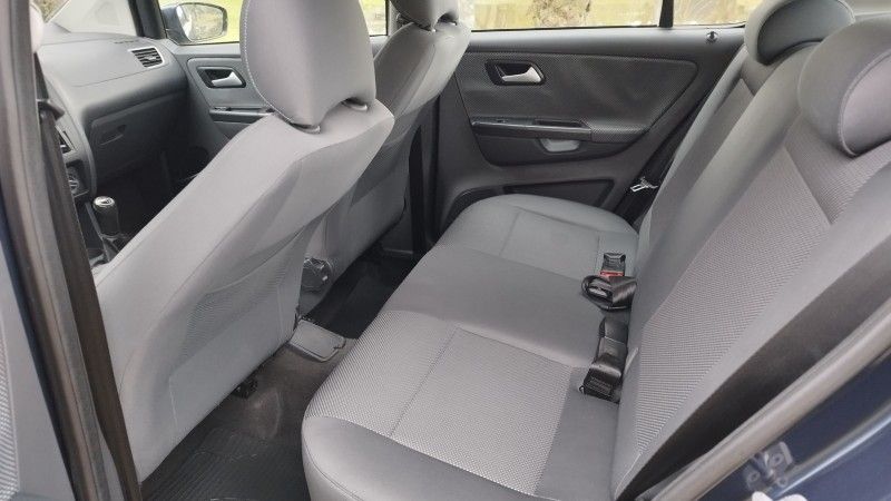 Volkswagen FOX TREND 1.0 2012 GRASSI VEÍCULOS LAJEADO / Carros no Vale