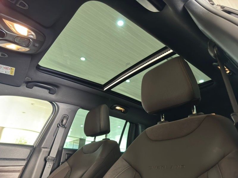 Jeep COMMANDER OVERLAND HURRICANE 2.0 4X4 2025 HÉLIO AUTOMÓVEIS LAJEADO / Carros no Vale