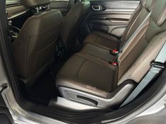Jeep COMMANDER OVERLAND HURRICANE 2.0 4X4 2025 HÉLIO AUTOMÓVEIS LAJEADO / Carros no Vale