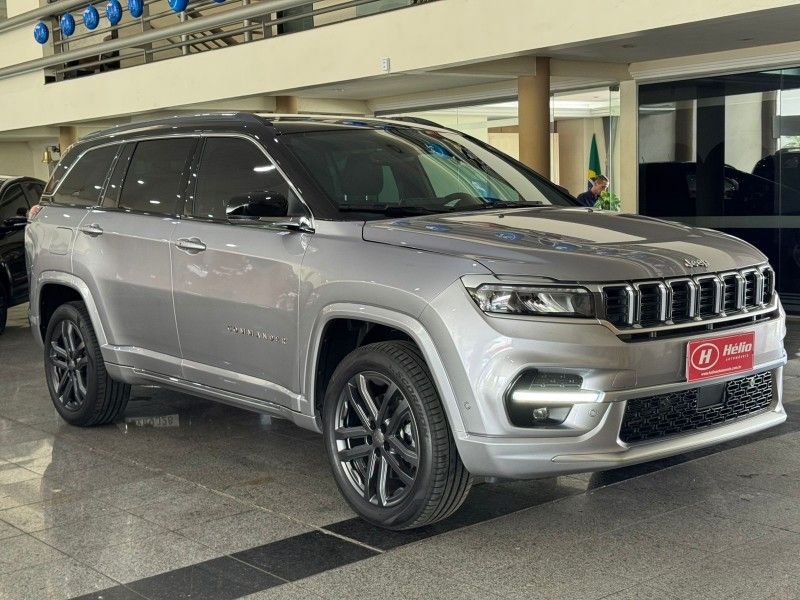 Jeep COMMANDER OVERLAND HURRICANE 2.0 4X4 2025 HÉLIO AUTOMÓVEIS LAJEADO / Carros no Vale
