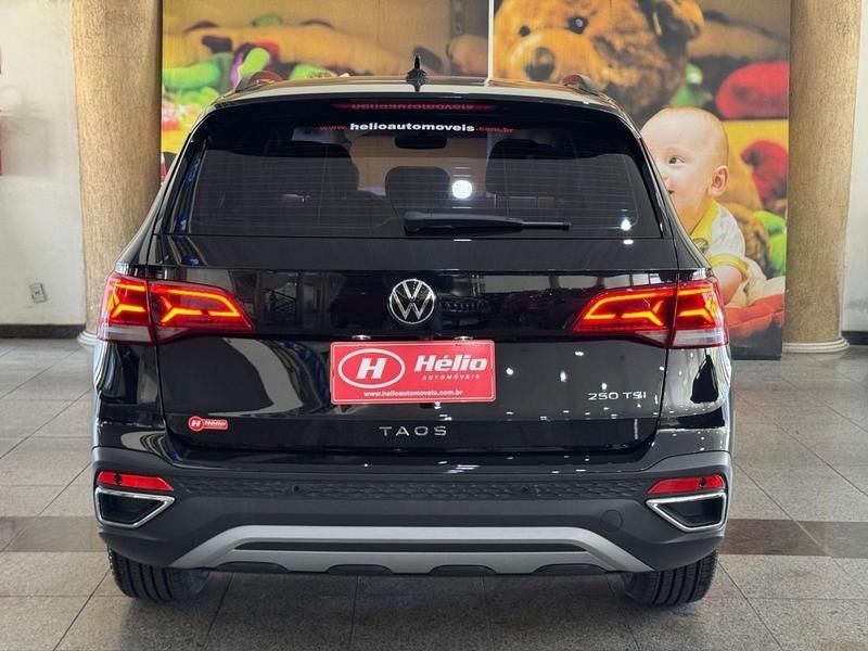 Volkswagen TAOS COMFORTLINE 1.4 250 TSI 2022 HÉLIO AUTOMÓVEIS LAJEADO / Carros no Vale