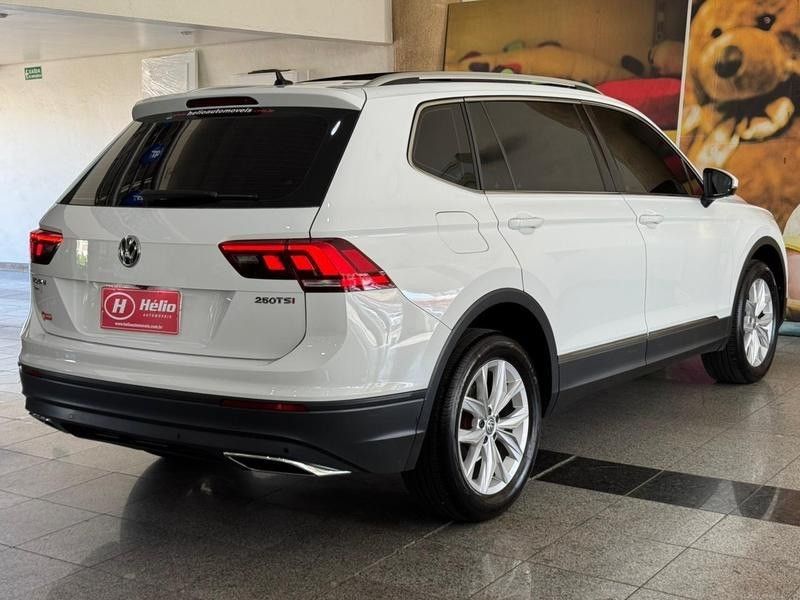 Volkswagen TIGUAN ALLSPACE COMF 250 1.4 TSI 2018 HÉLIO AUTOMÓVEIS LAJEADO / Carros no Vale
