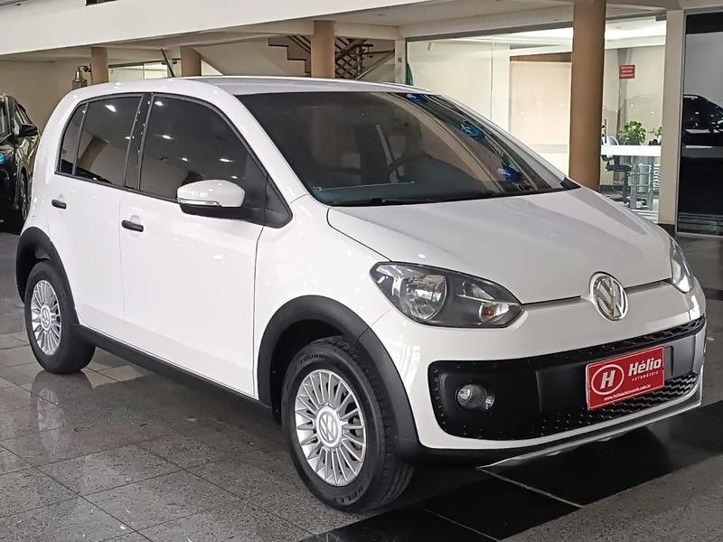Volkswagen UP TRACK 1.0 2016 HÉLIO AUTOMÓVEIS LAJEADO / Carros no Vale